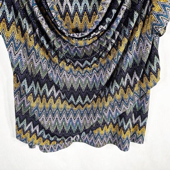 Dressbarn Plus Size 1X Top Chevron Purple Blue Drape Neck Short Sleeve 1533 - Picture 3 of 10